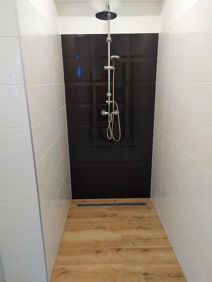 Apartman Till Galanta Extérieur photo